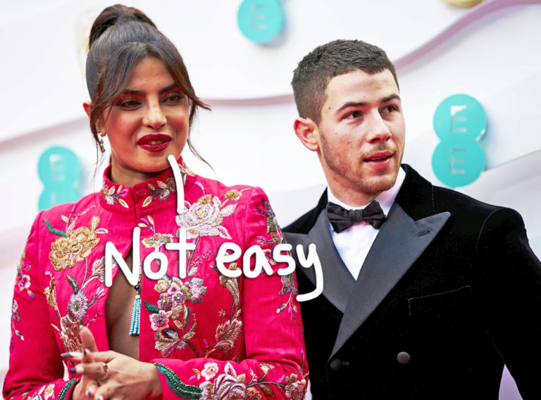 Priyanka Chopra Reveals How She & Nick Jonas Dealt With 'Hard' Year Of(01)