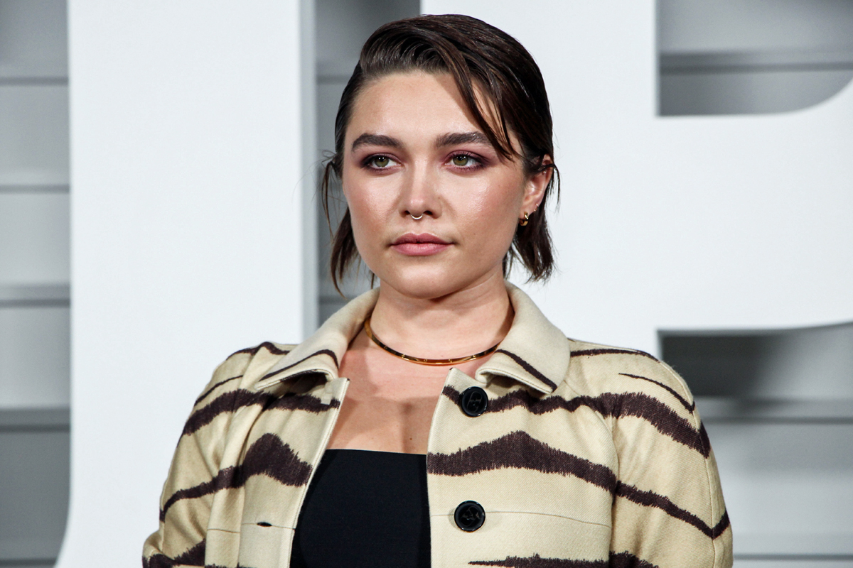 OMG! Florence Pugh FAINTED While Getting Her Nose Pierced!