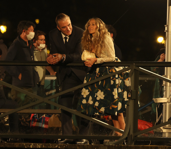 Sarah Jessica Parker and Chris Noth film And Just Like That in Paris