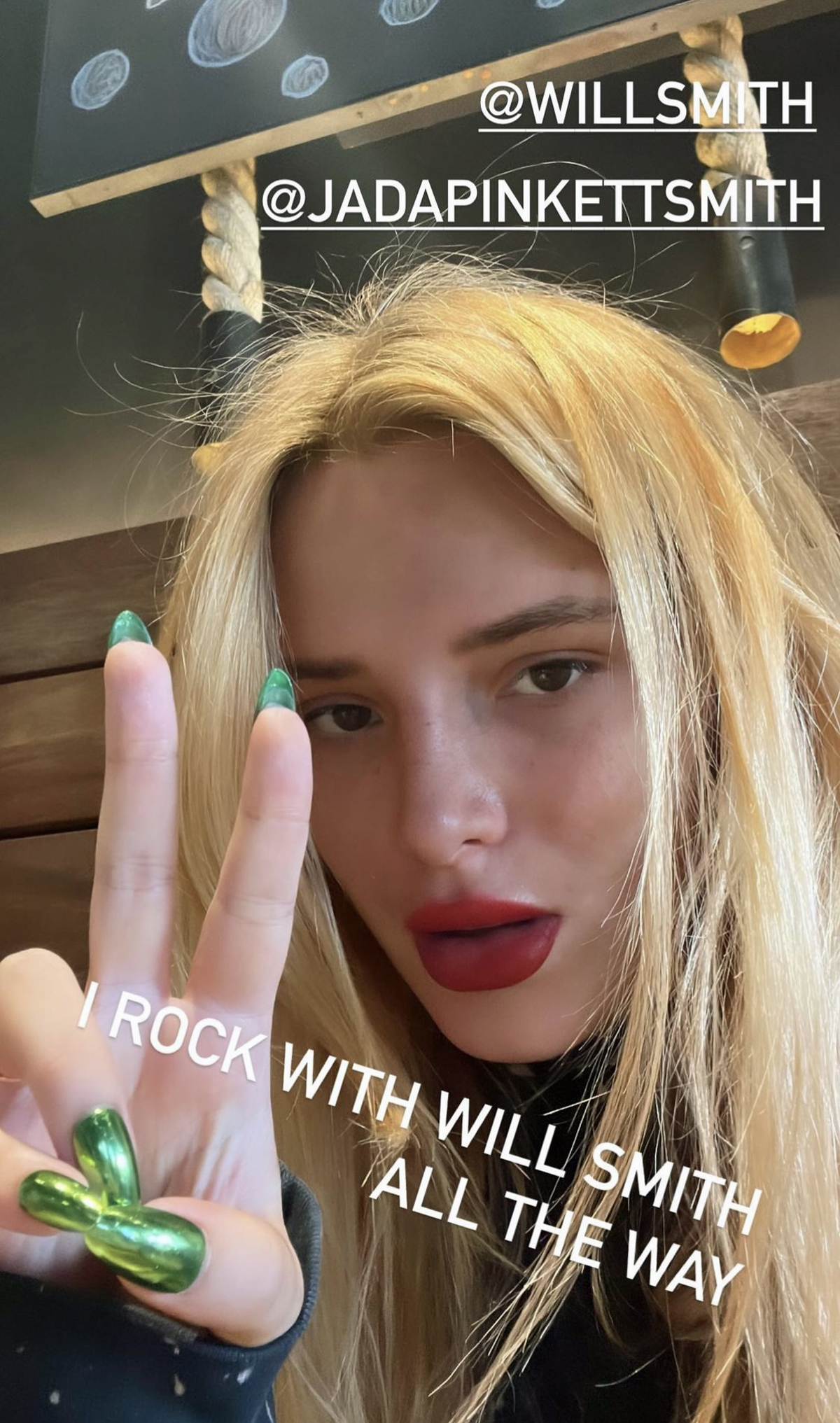 Bella Thorne Applauds Will Smith For Slapping Chris Rock! 