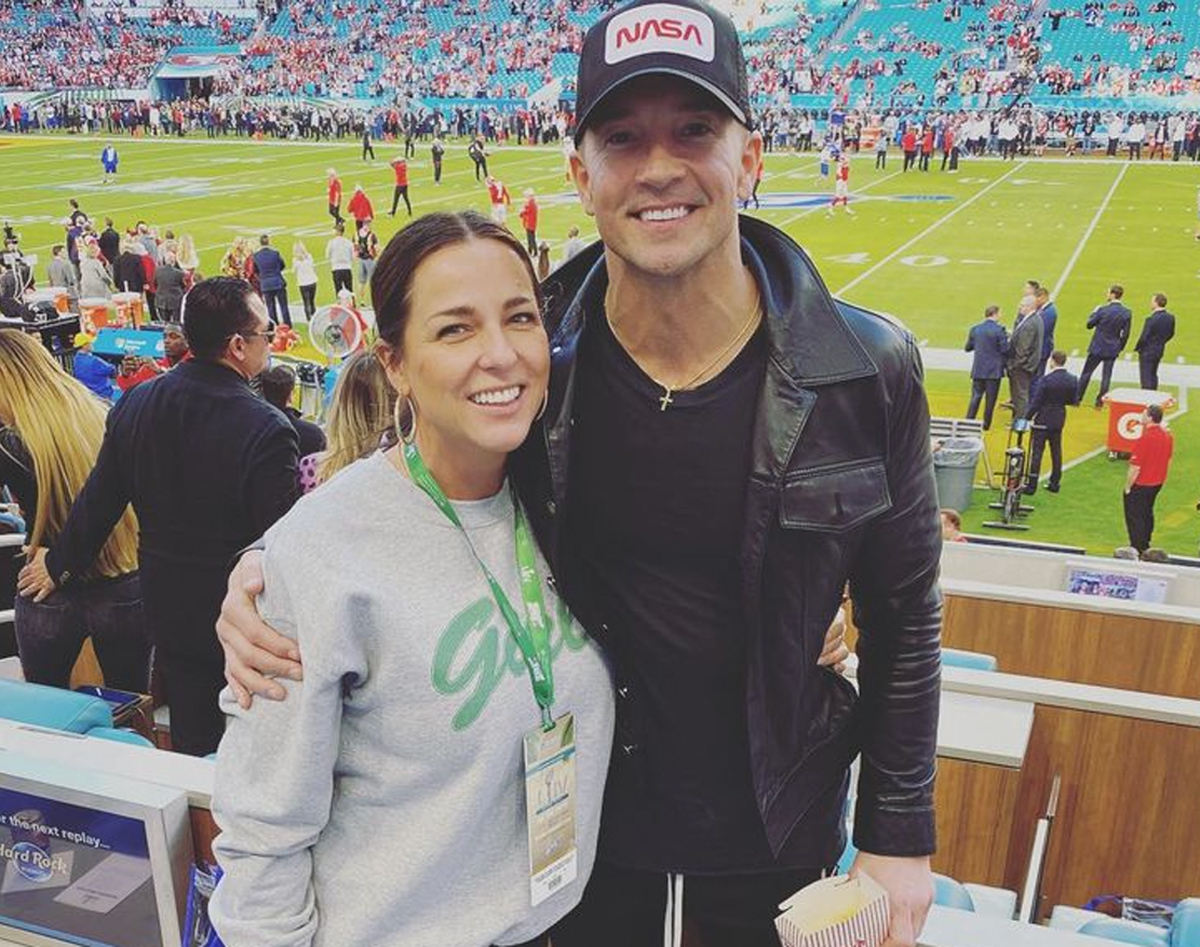 #Former Hillsong Pastor Carl Lentz’s Wife Allegedly PUNCHED Babysitter After Catching Them Together!