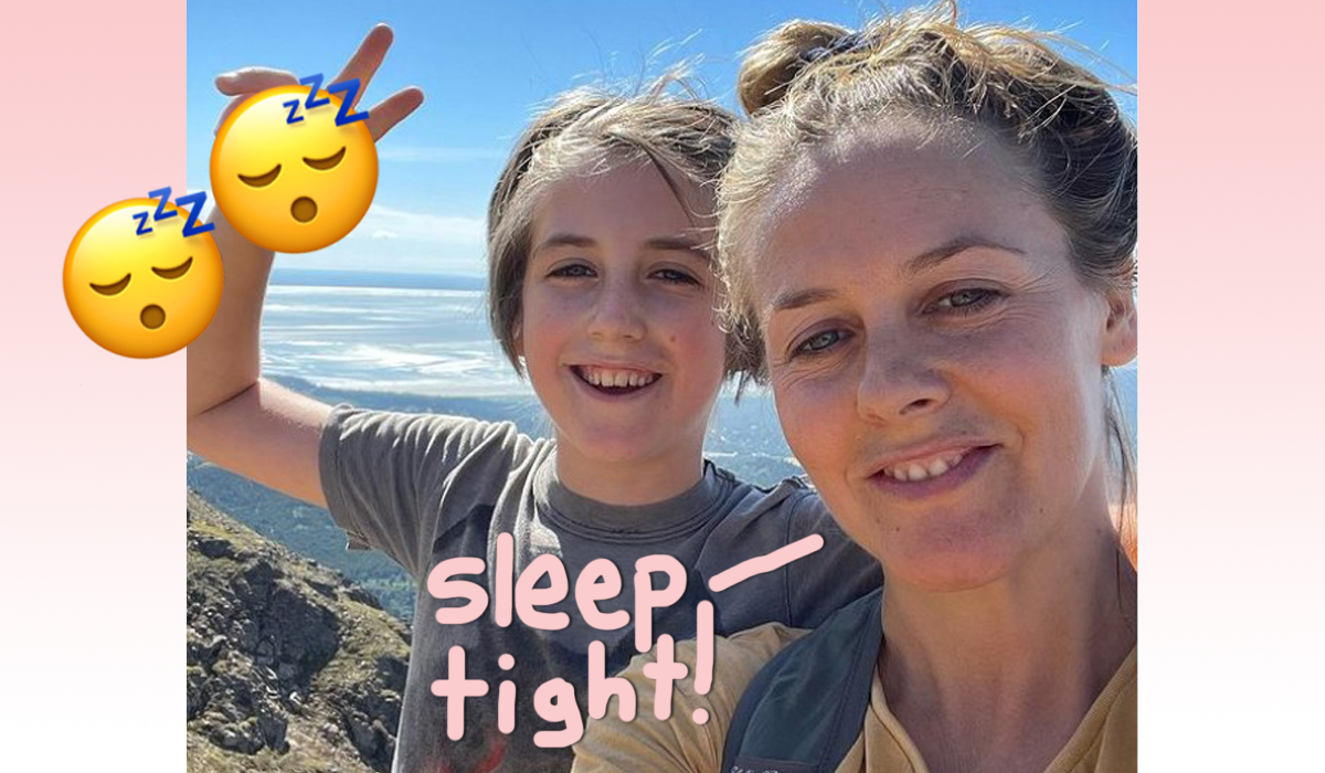 #Alicia Silverstone & Her 11-Year-Old Son Still Sleep In Same Bed!