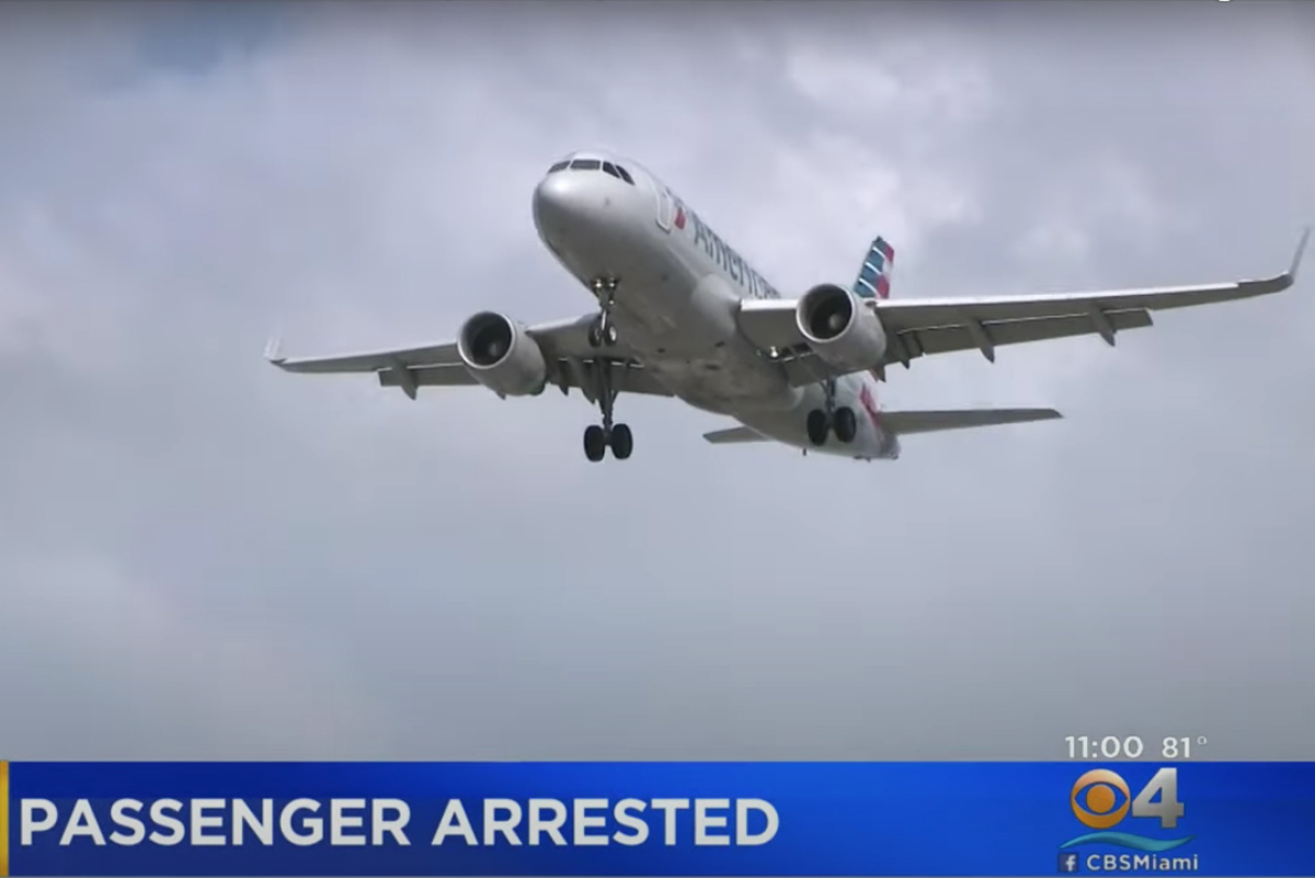 #WHAT?! American Airlines Passenger Allegedly Stole $10,000 From Fellow Travelers DURING The Flight!