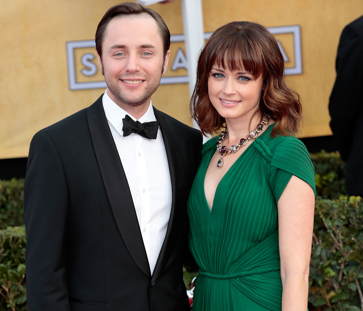 Alexis Bledel & Vincent Kartheiser Break Up After 8 Years Of Marriage!