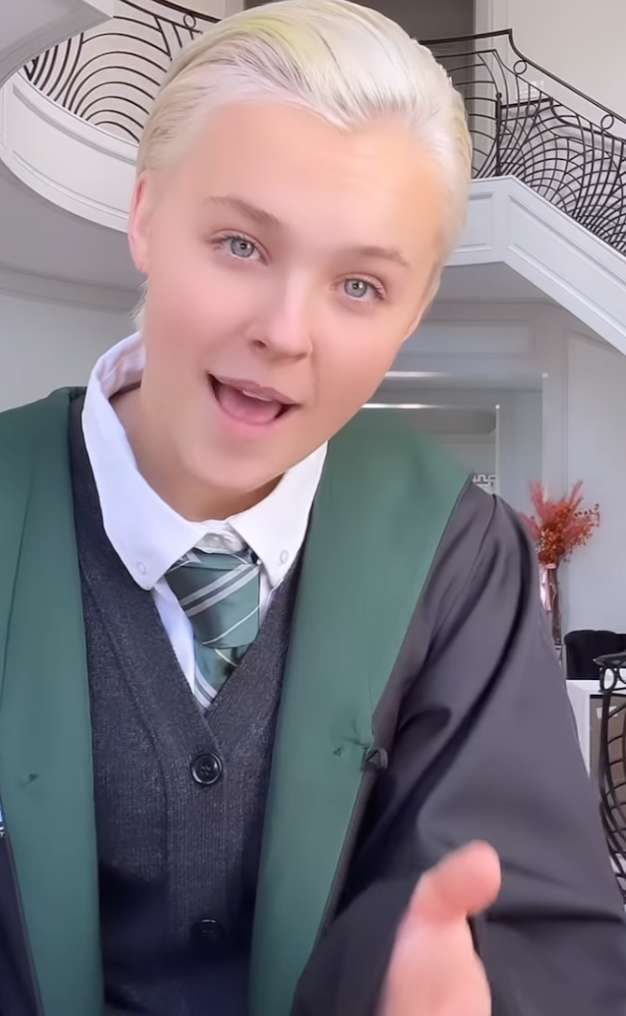 JoJo Siwa draco malfoy halloween 2022