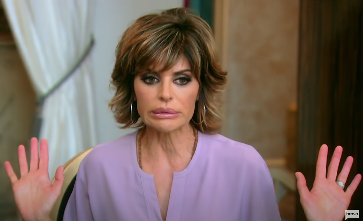#Lisa Rinna’s Twitter Is GONE! What Could It Mean?!
