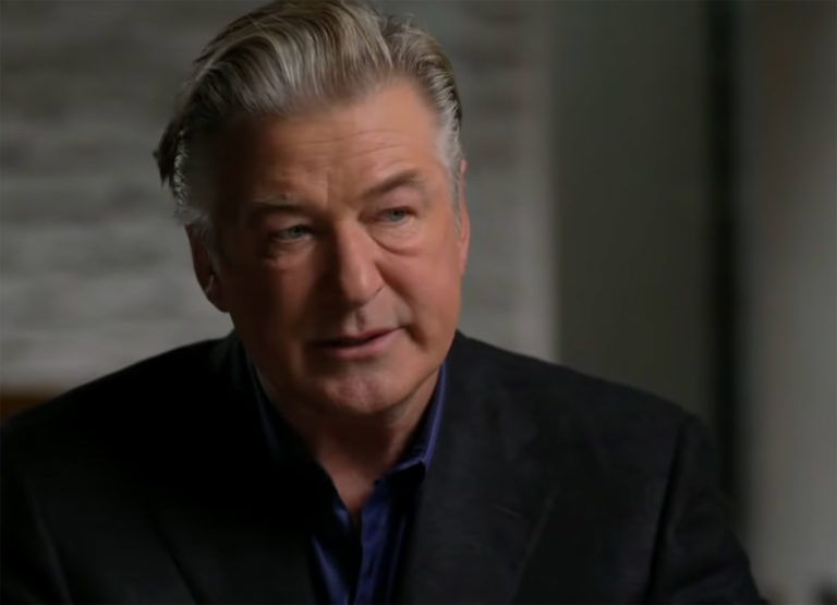 No Deal! Alec Baldwin Pleads NOT GUILTY In Rust Shooting Case! - Perez ...