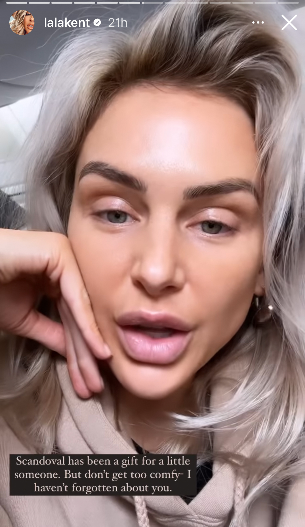 Lala Kent BLASTS Tom Sandoval For ‘Lying’ & Accusing Her Of Profiting Off Scandoval During ‘Random’ Howie Mandel Interview!