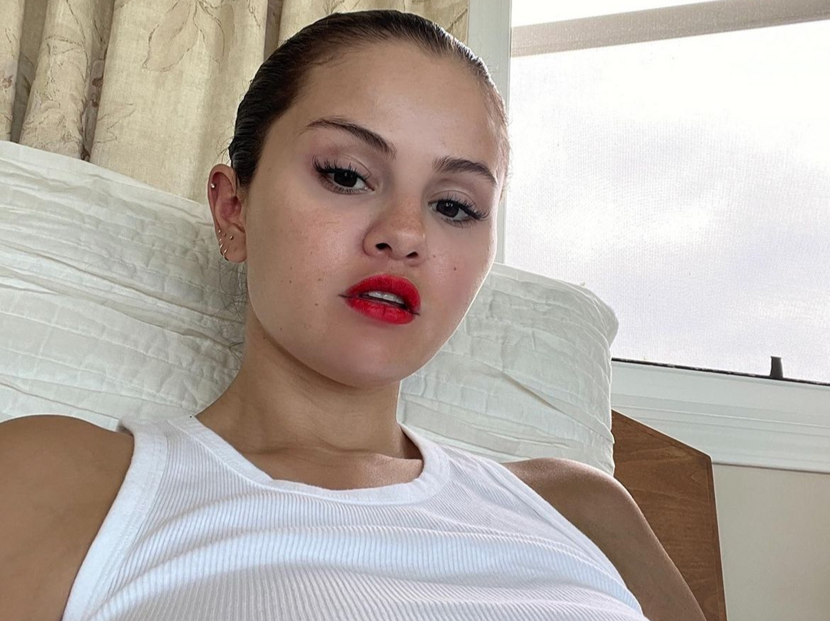Selena Gomez Explains Why She s So Open About Her Mental Health 