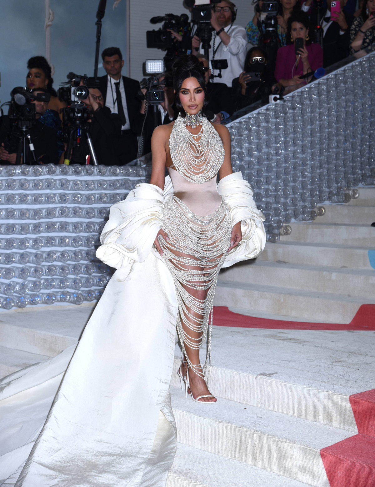 North West Gives 'Nightmare' Review Of Kim Kardashian's Met Gala Dress ...