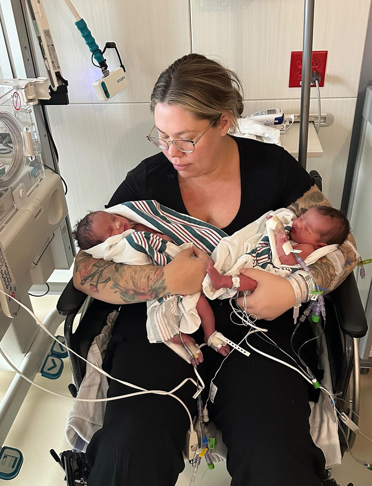 Teen Mom Kailyn Lowry Shares First Pic Of Twins - And Harrowing NICU ...