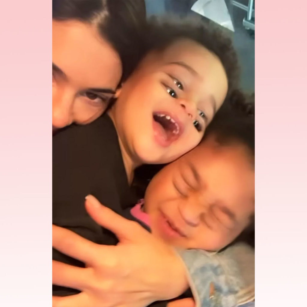 Aww! Kylie Jenner Poses In Silly Filters With Kids Stormi & Aire In New ...