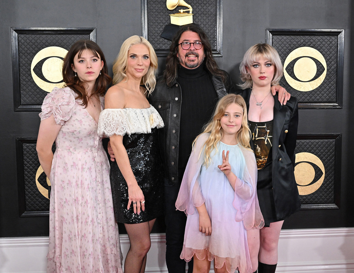 Dave Grohl Family Daughters Delete Social Media Cheating Confession