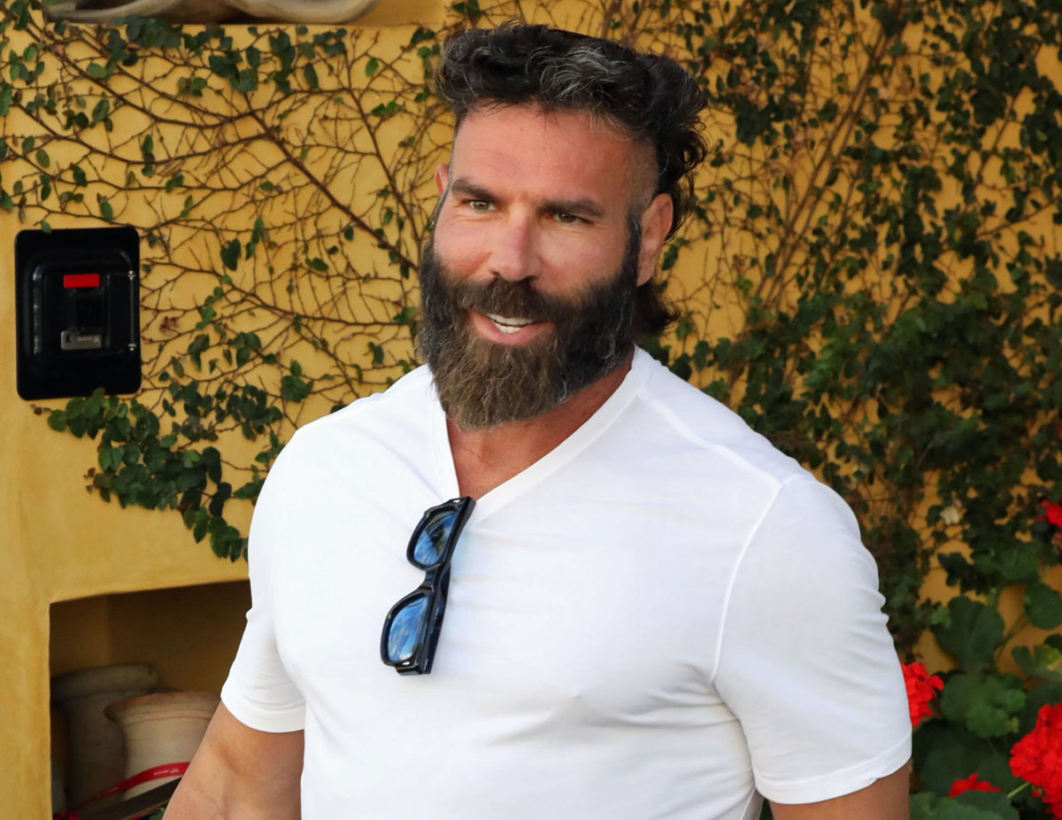 'King Of Instagram' Dan Bilzerian Sues 'Criminal' Father After Being Pushed Out Of His Own Company! 