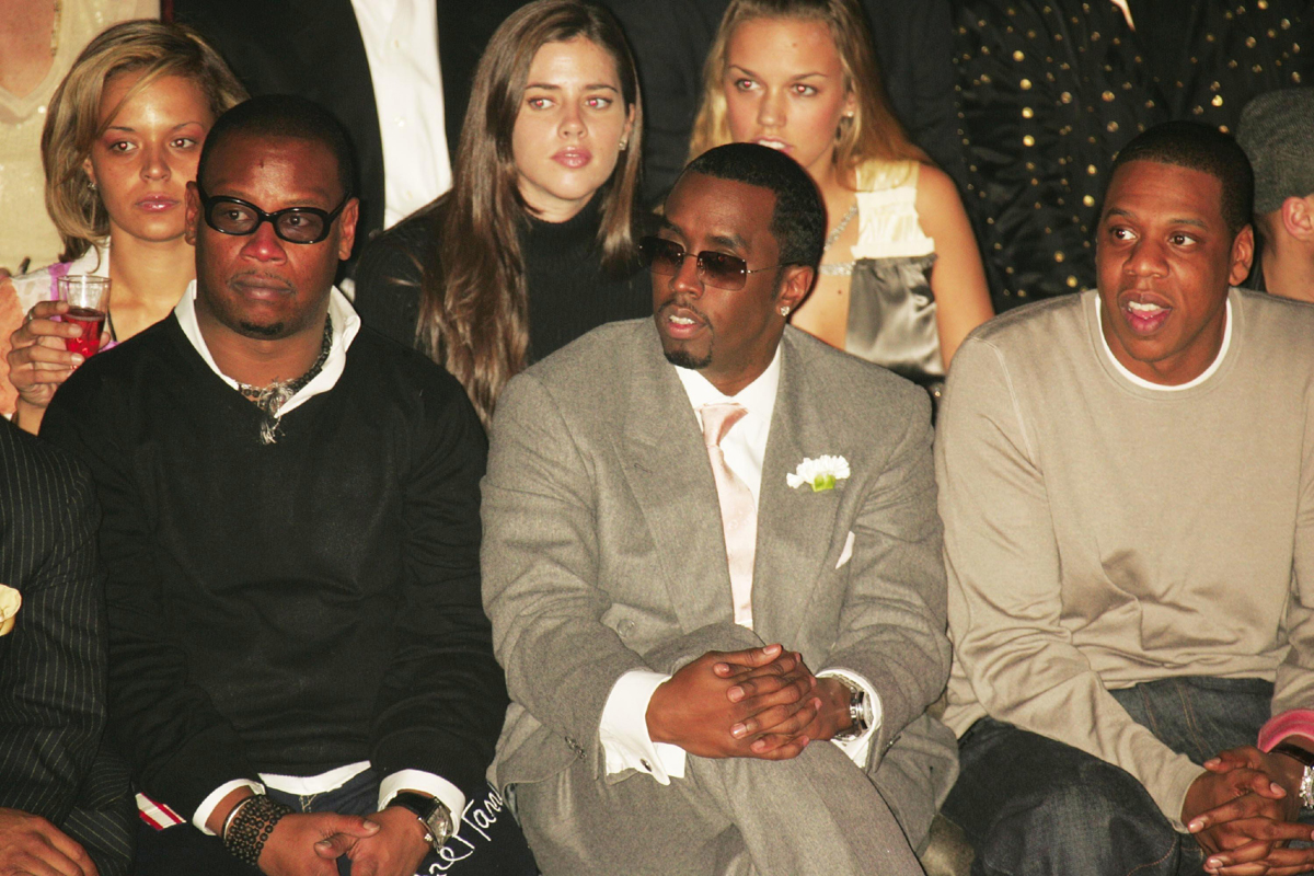 JAY-Z’s Lawyer Claims He Has No Close ‘Association’ with Diddy… Right – Here Are SO MANY Pics Of Them Together!
