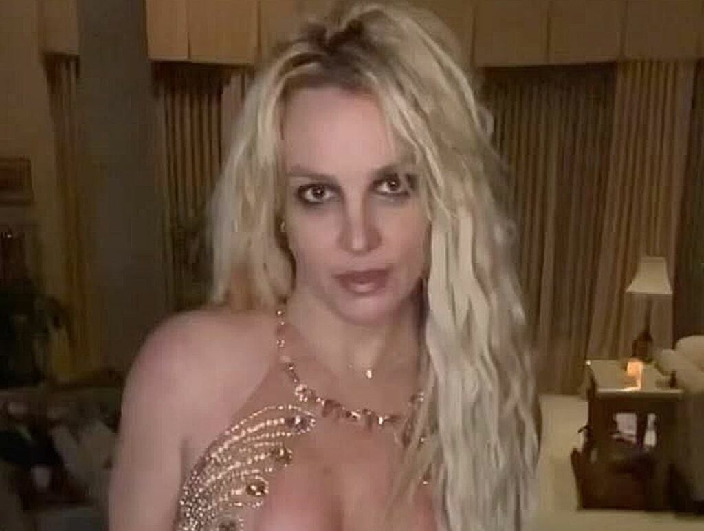 Britney Spears Reveals She Fled Her Home Amid LA Wildfires -- See How She's Staying Positive