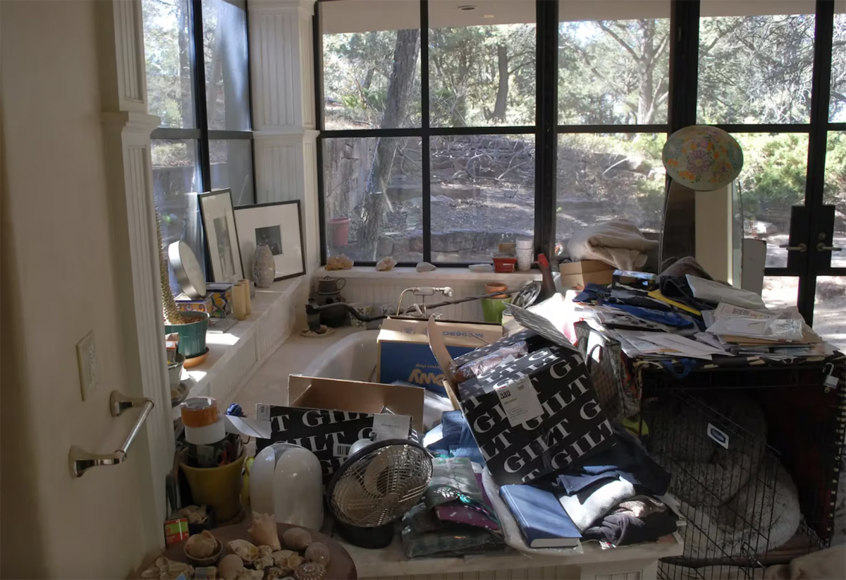 Gene Hackman home hoarder photos 3