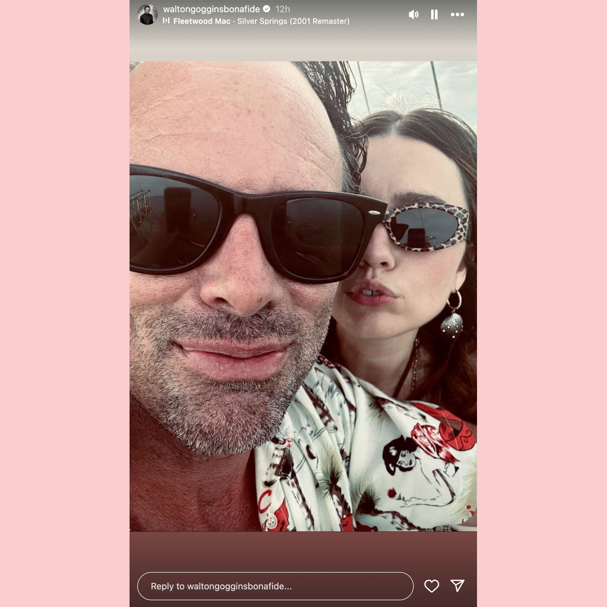 Walton Goggins compartilha fotos com Aimee Lou Wood de White Lotus Set