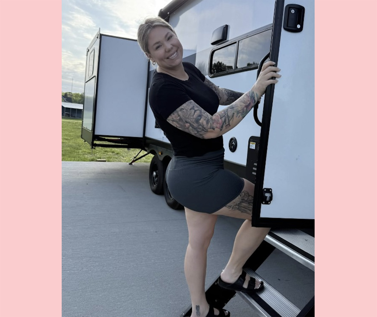 <i>Teen Mom</i> Star Kailyn Lowry Shows Off Impressive Weight Loss In Short Shorts! LOOK!