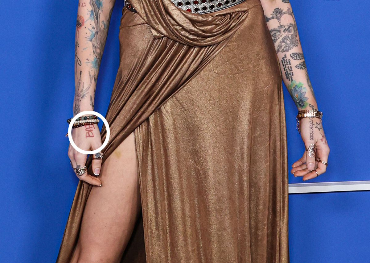 Tributo à tatuagem de Paris Jackson ao pai Michael