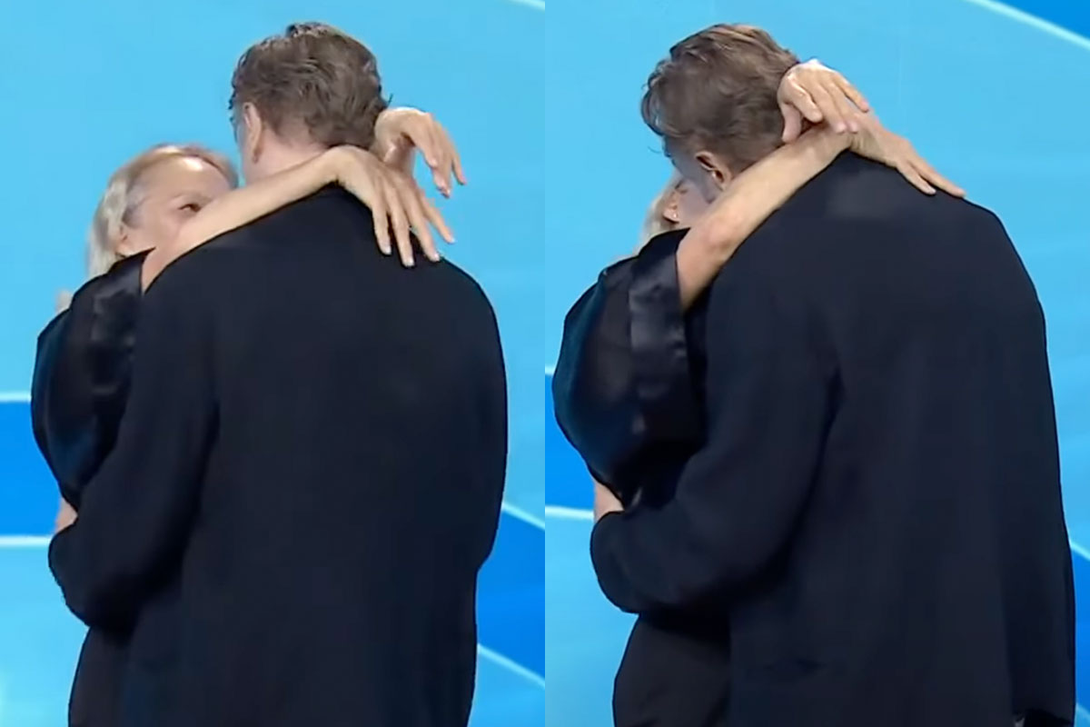 Pamela Anderson & Liam Neeson kiss Today show