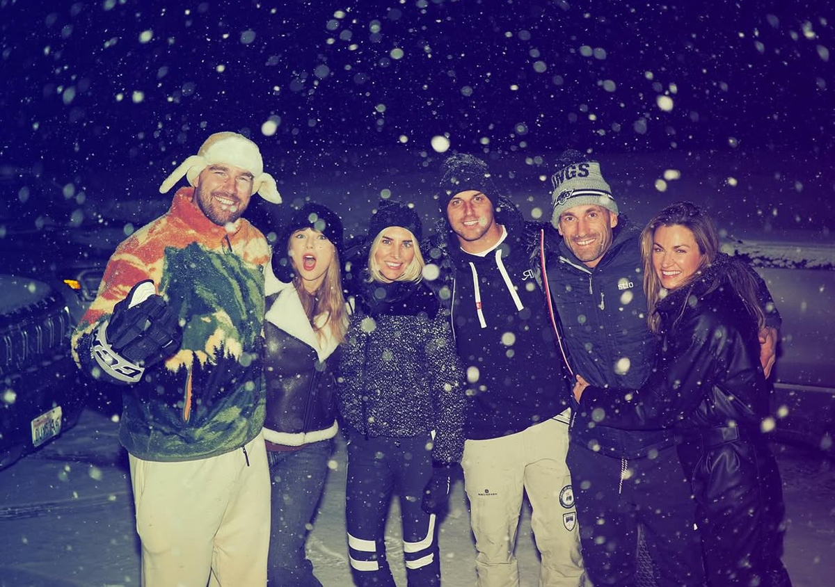 Taylor Swift & Travis Kelce Are ‘Always Kissing’ & ‘Touching’, Says Pal Erin Andrews