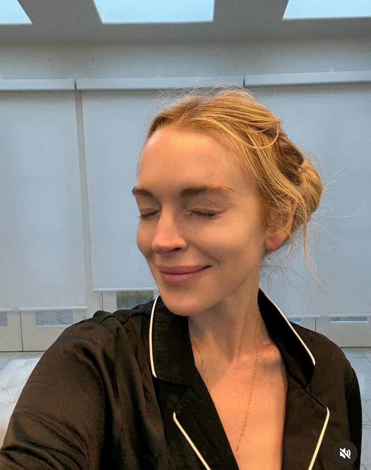 Lindsay Lohan Posts Makeup Free Selfie After Plastic Surgery Denial -- And Fans Are Shook!