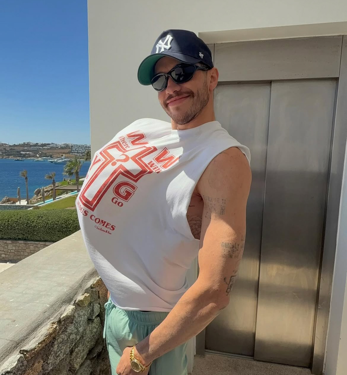 Pete Davidson's Girlfriend Shows Off Baby Bump In Surprisingly Intimate Pics Of Romantic Vacation!