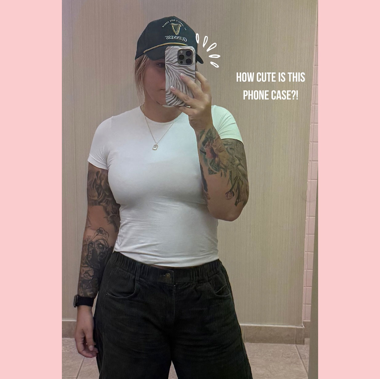 Kailyn Lowry strips to bra after plastic surgery