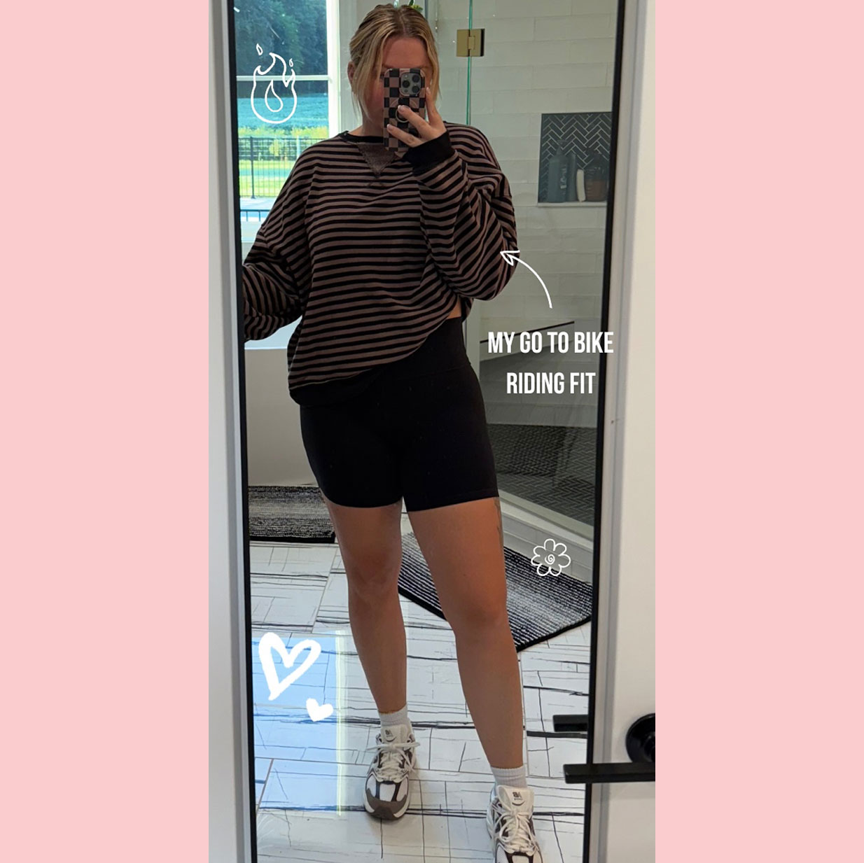 Kailyn Lowry strips to bra after plastic surgery