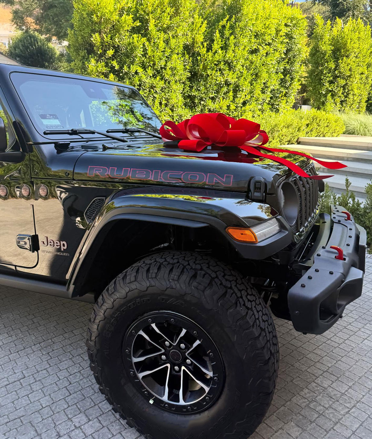 Sarah Michelle Gellar Charlotte Prinze birthday gift car