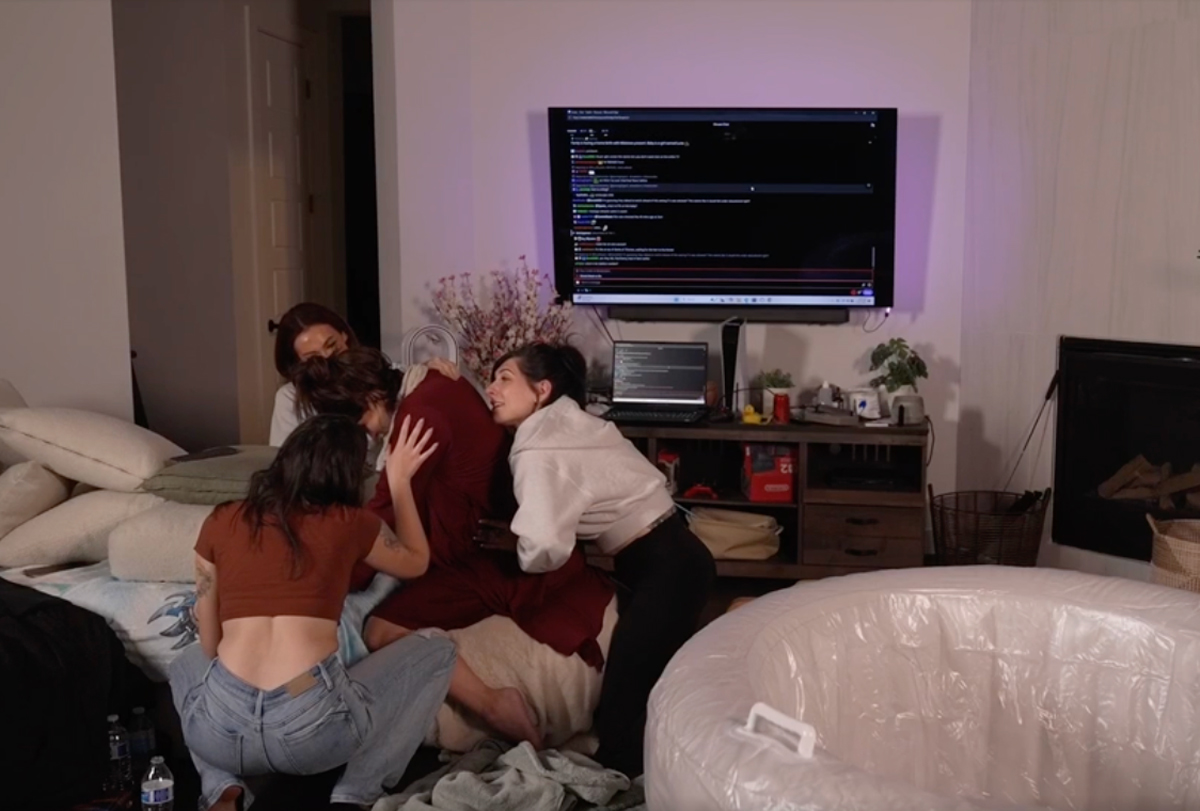Influencer Gave Birth LIVE On Stream! OMG Look!