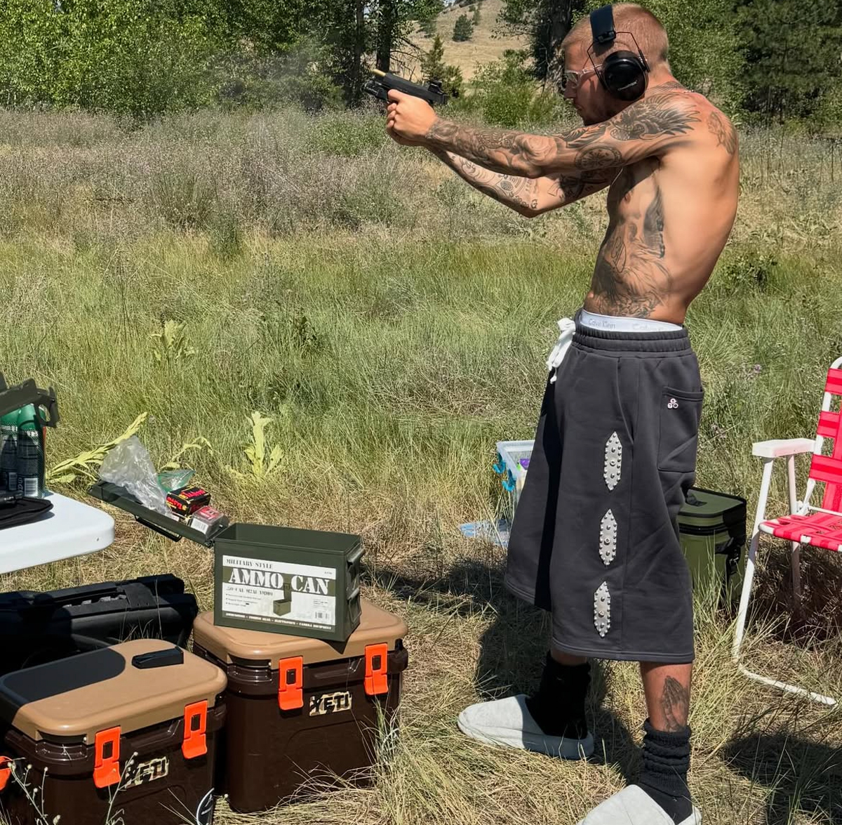 Justin Bieber Has A Sudden 'Fixation' On Guns -- And It Has His Loved Ones 'Very Nervous': REPORT
