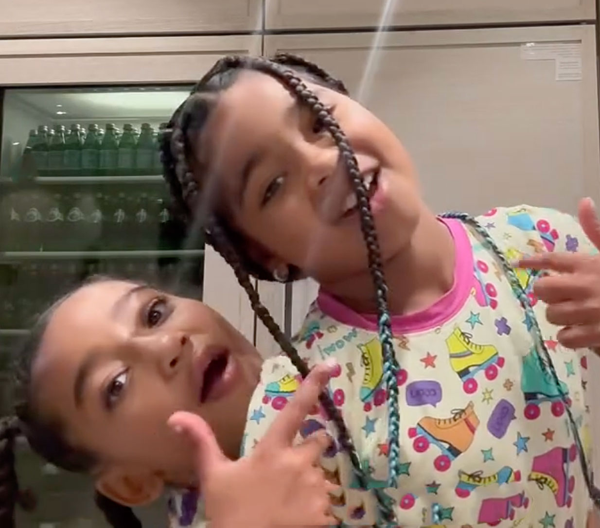 Khloe Kardashian kids pics