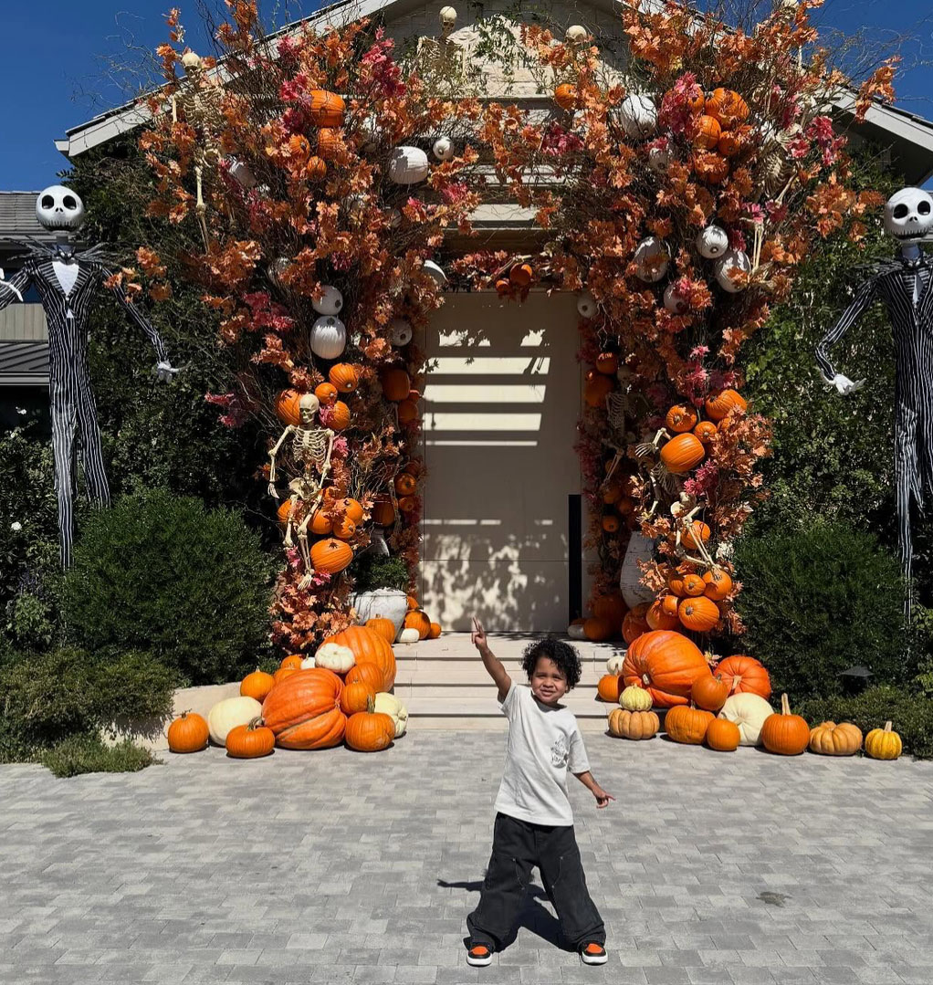 Khloe Kardashian kids pics