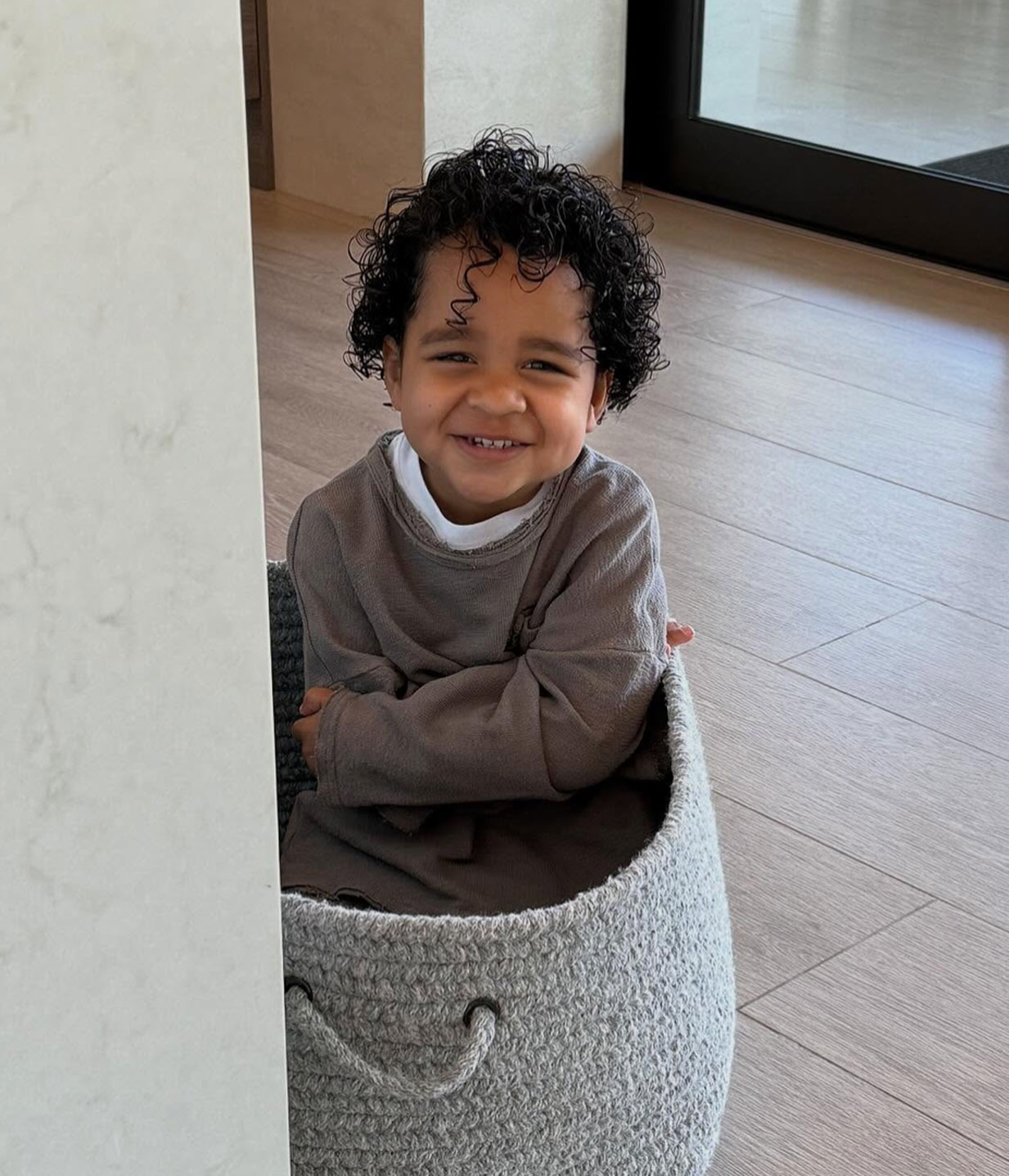 Khloe Kardashian kids pics