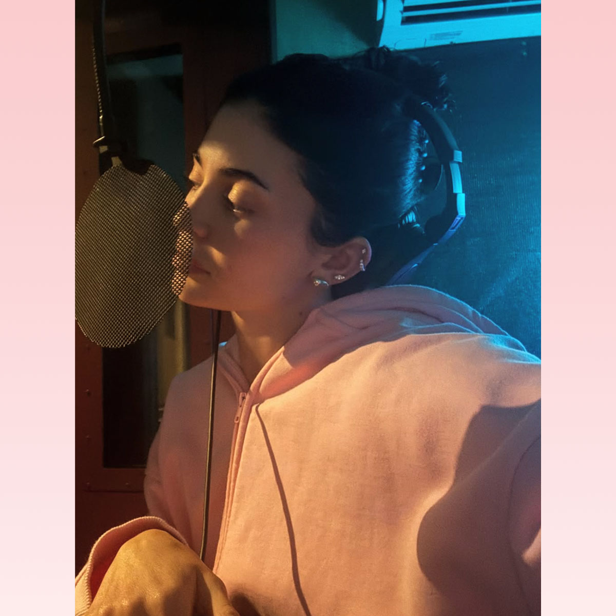 Kylie Jenner singing on Fourth Strike