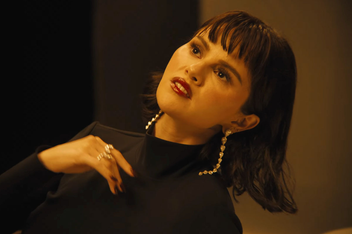 Selena Gomez plastic surgery allegations In The Dark