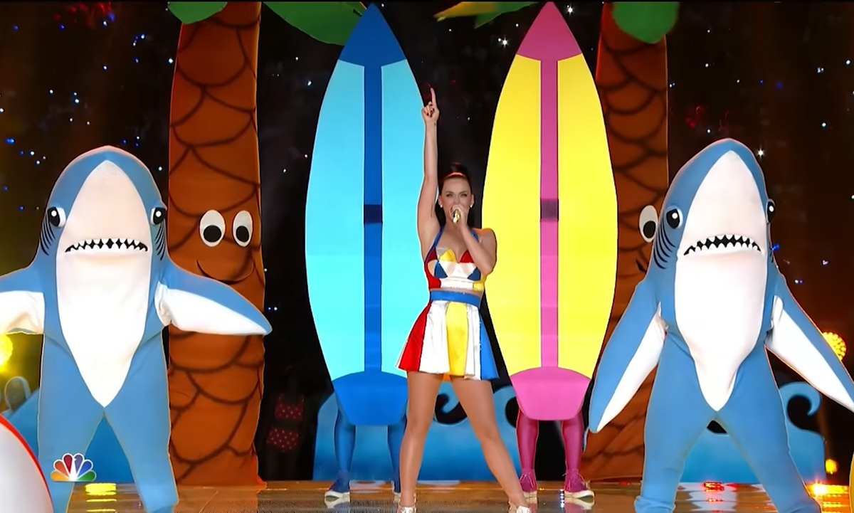 Is Justin Trudeau’s Halloween Costume Low-Key A Nod To Katy Perry? The Internet Thinks So! 