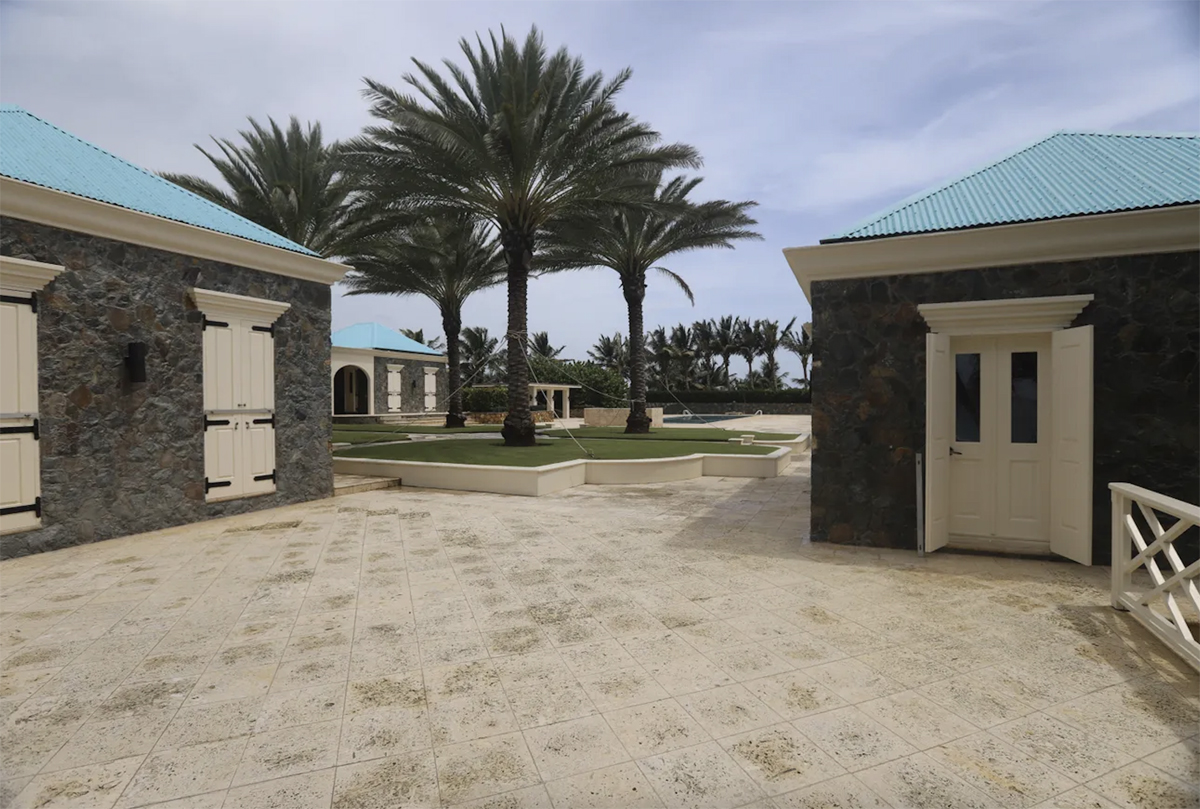 Democrats Release 10 Never-Before-Seen Photos Of Jeffrey Epstein's Private Island -- LOOK