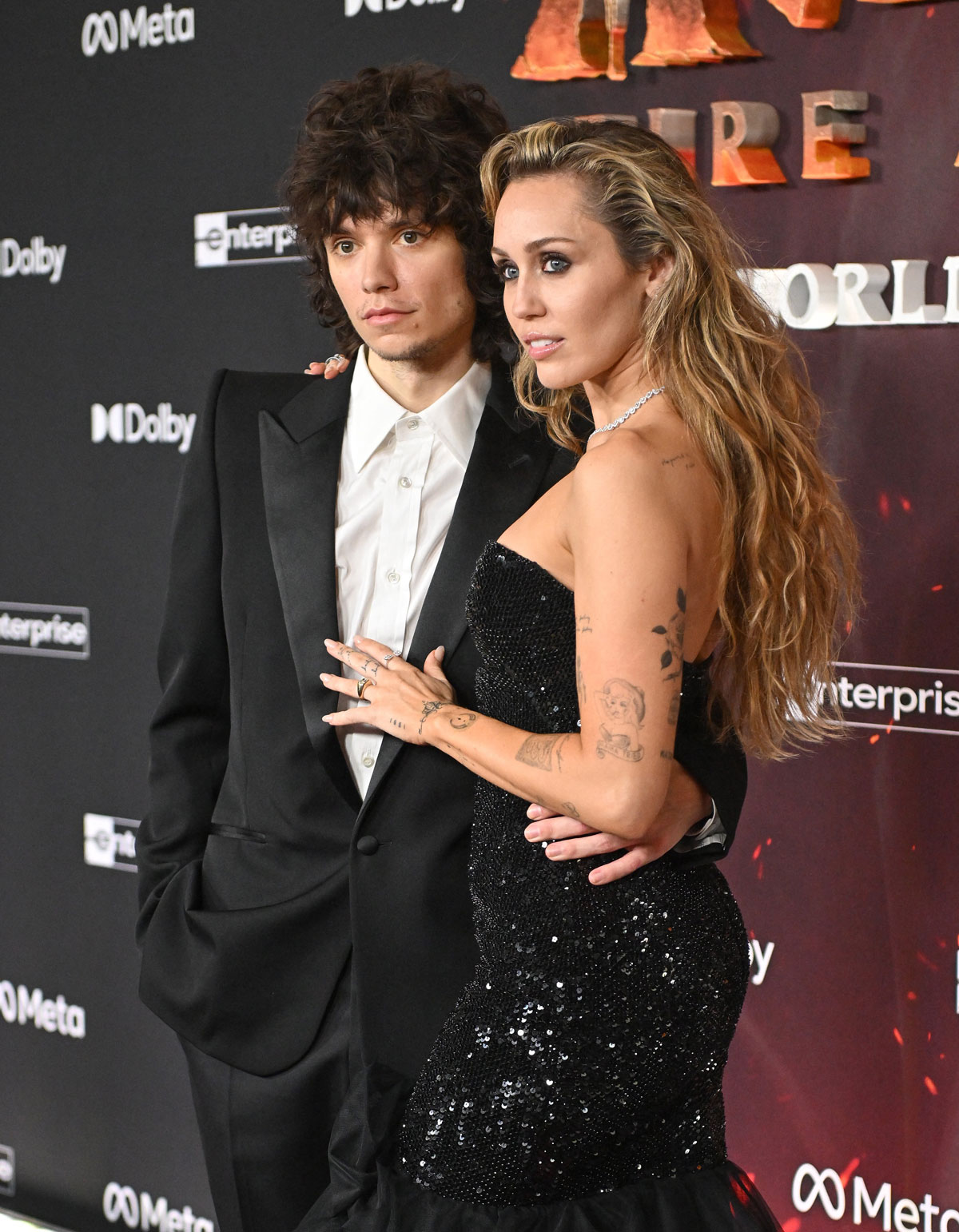 Is Miley Cyrus Engaged To Maxx Morando!? She Steps Out With Ring On THAT Finger! 