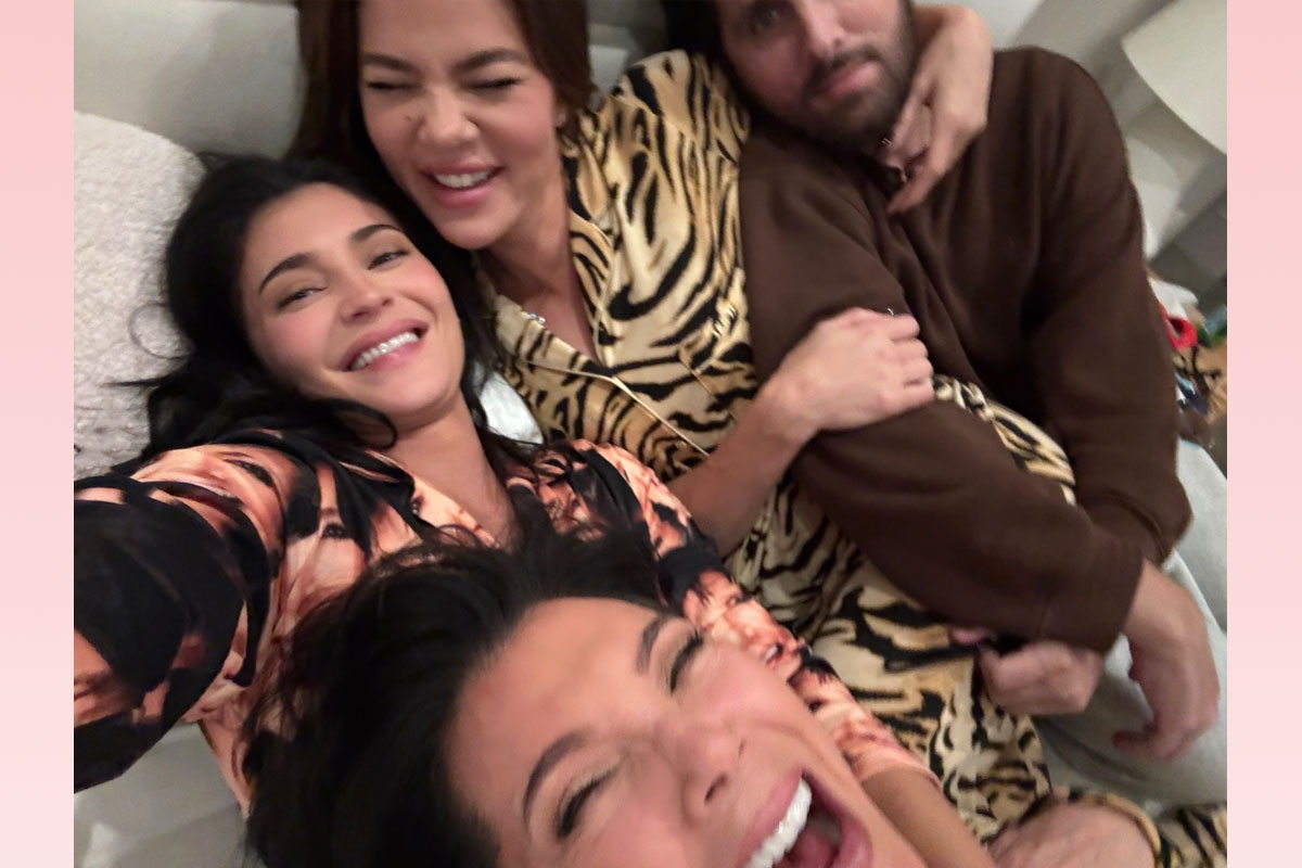 Scott Disick sleepover with Kris, Kylie, Khloé