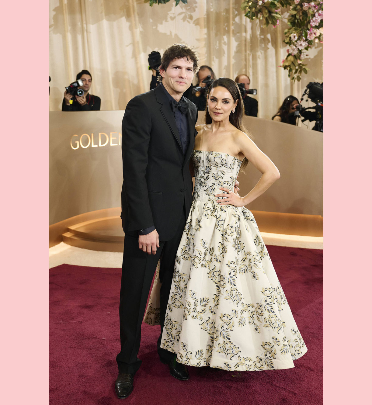 Ashton Kutcher mila Kunis golden globes red carpet