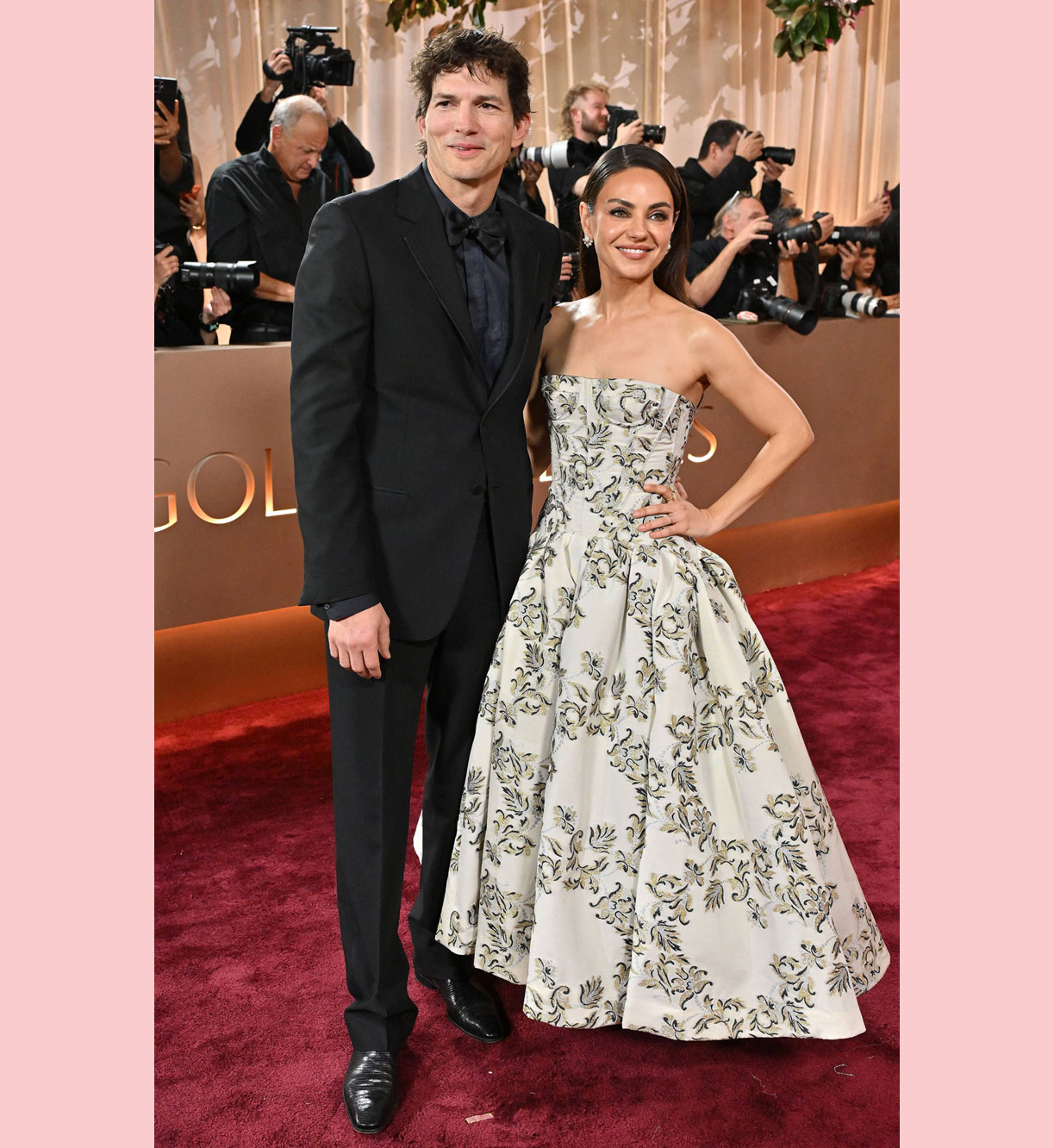 Ashton Kutcher mila Kunis golden globes red carpet