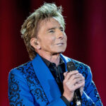 Barry Manilow Shares Update From Hospital Bed After Lung Cancer Diagnosis