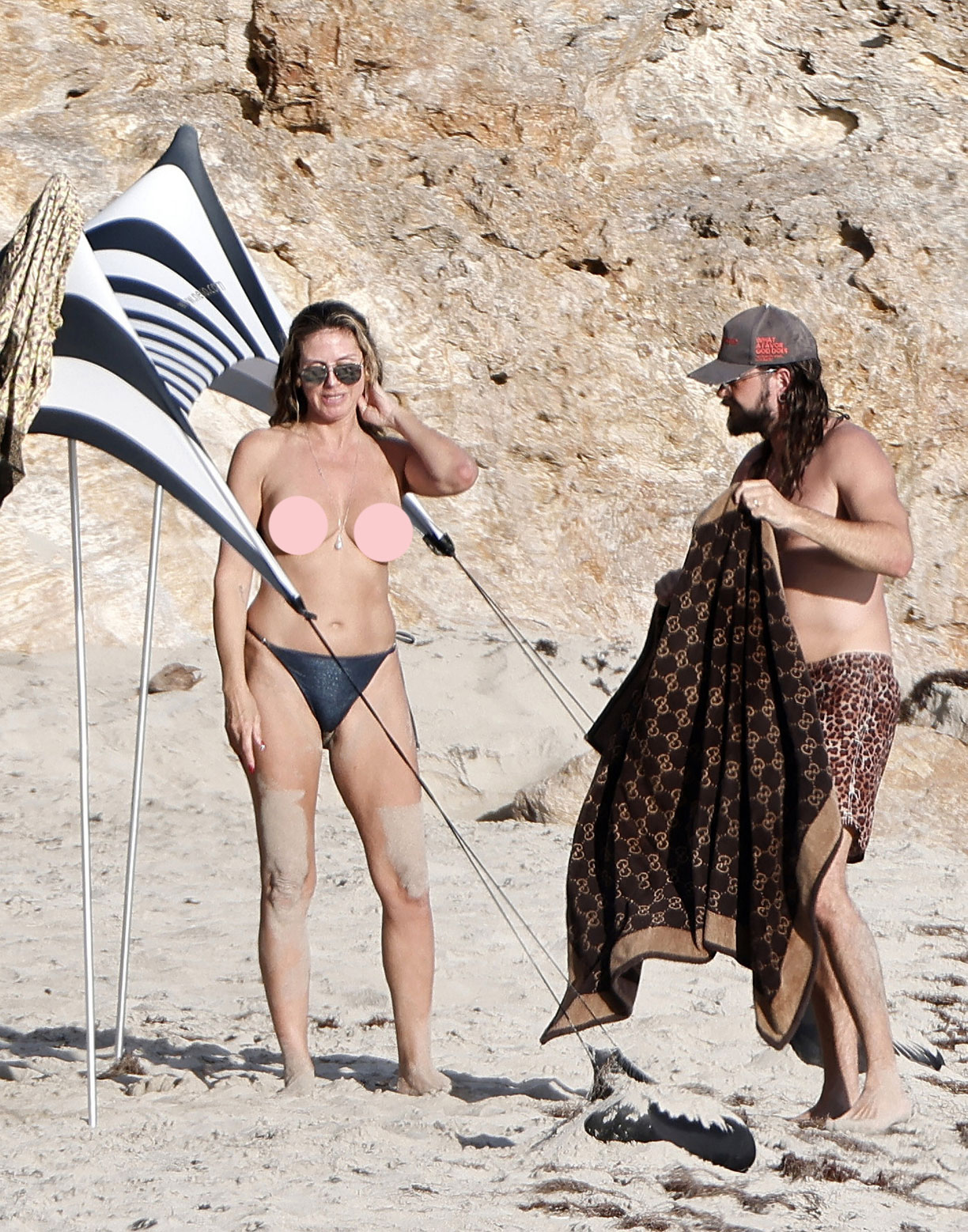 Heidi klum topless st. barts photos