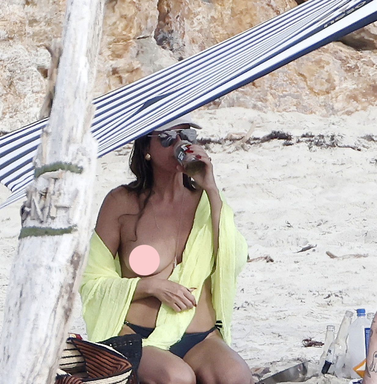 Heidi klum topless st. barts photos