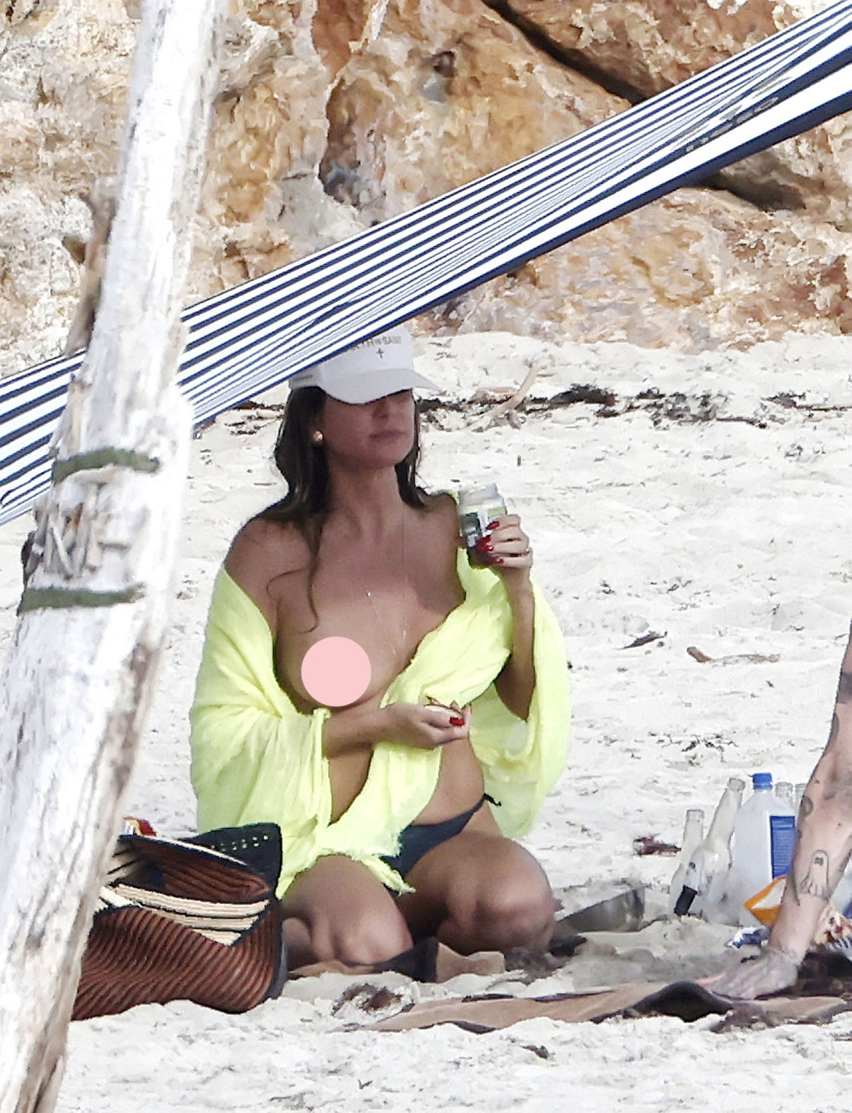 Heidi klum topless st. barts photos
