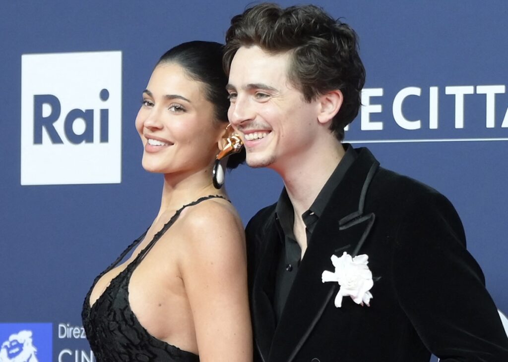Kylie Jenner & Timothée Chalamet Have Public Dinner Date But NOBODY Recognized Them -- Here's Why!