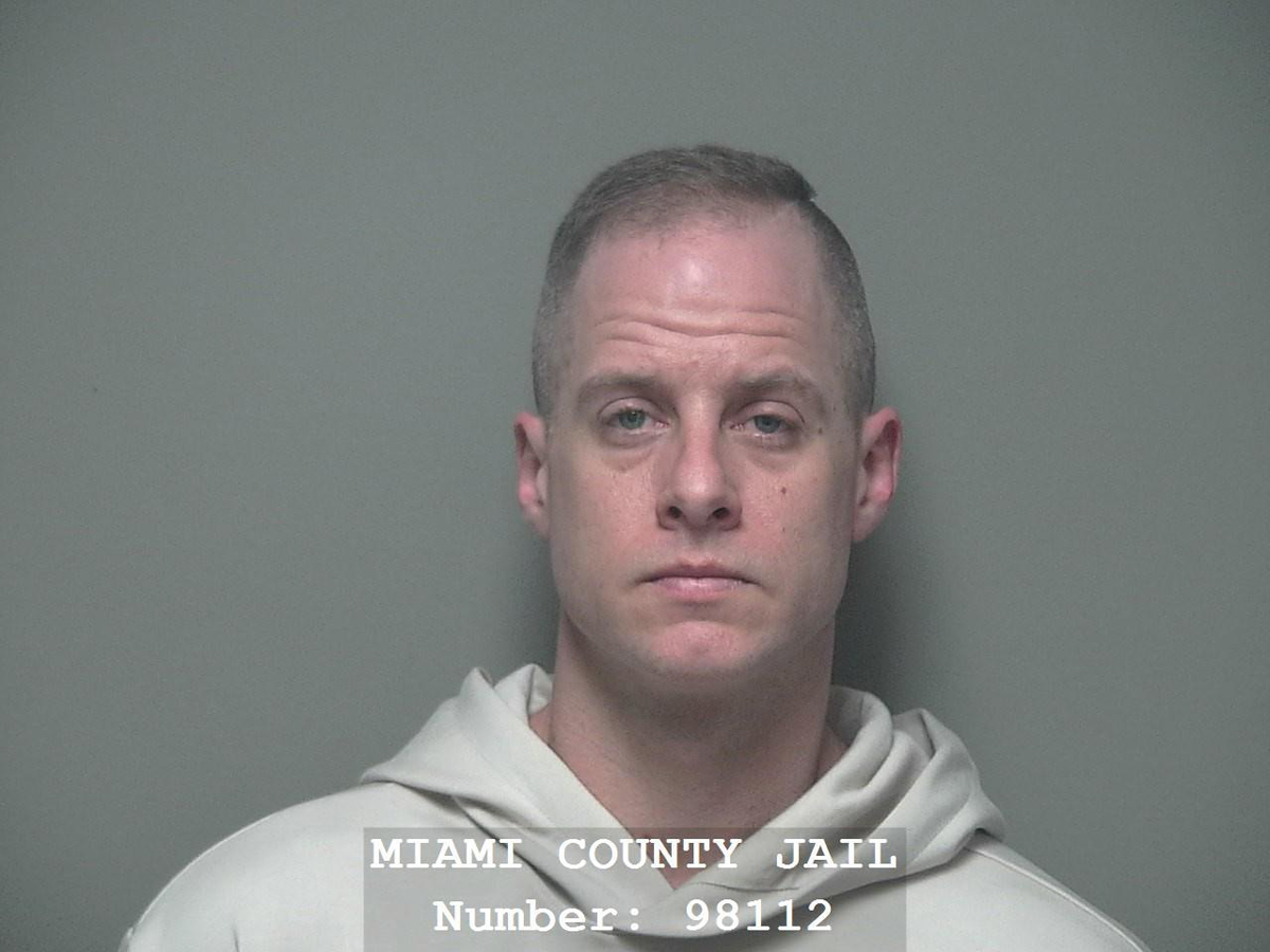 <i>American Idol</i> Alum Allegedly Shoots Wife To Death